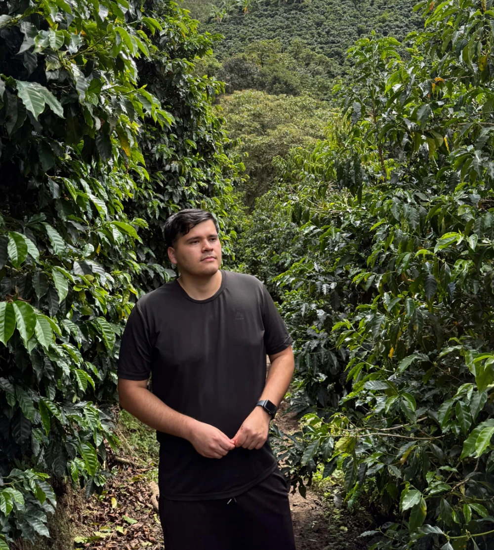 Jaiver sharing the coffee origin from a farm in Pitalito